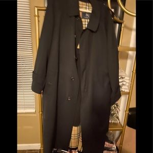 Burberry men’s lightweight black coat